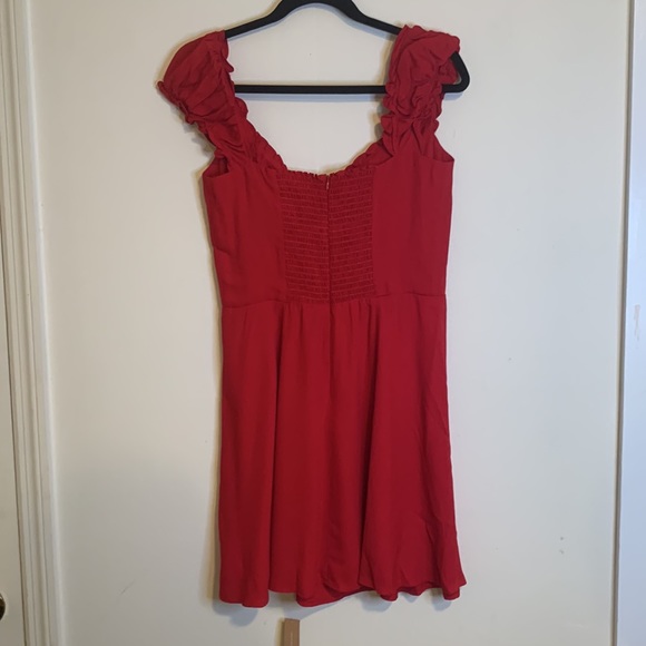 NWT Reformation Pacey dress in Cherry Size 8 - Picture 10 of 12